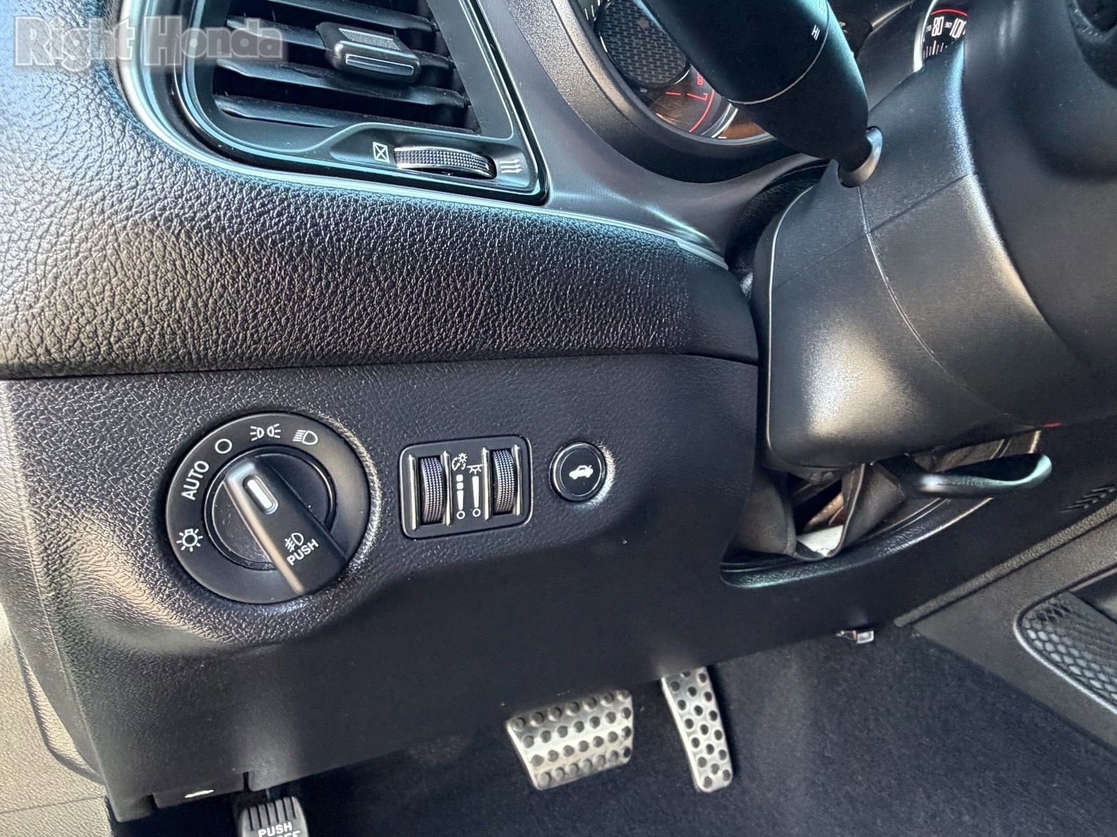 Used 2022 Dodge Challenger R/T Scat Pack w/ Driver Convenience Group image 22