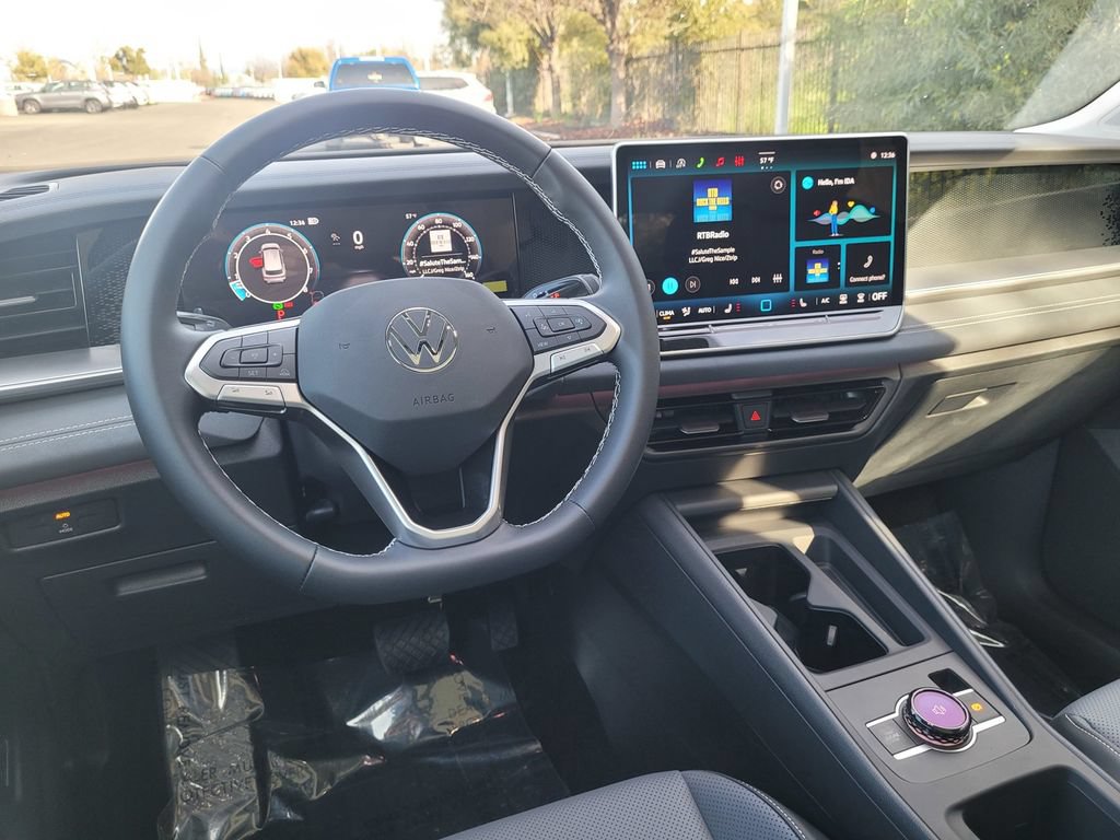 New 2026 Volkswagen Tiguan SE AWD/4WD image 18