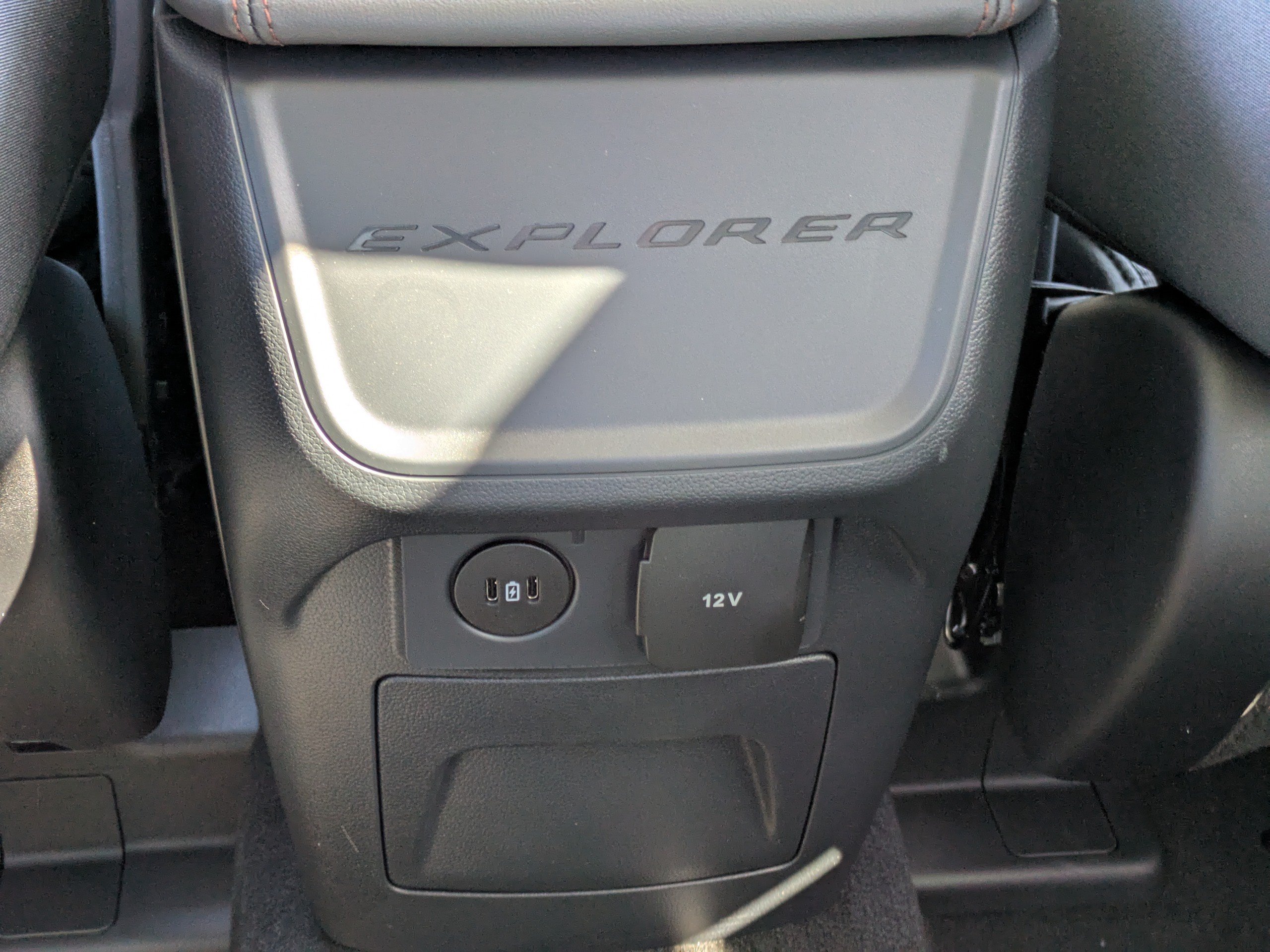 New 2026 Ford Explorer Active RWD image 13