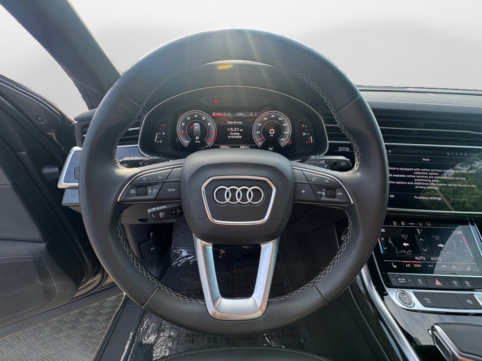 Certified 2025 Audi Q7 2.0T Premium w/ Convenience Package AWD/4WD image 10