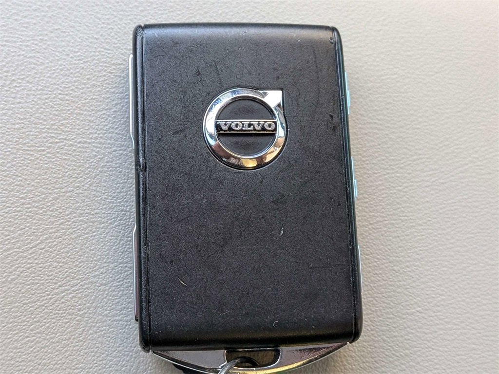 Used 2022 Volvo XC60 B5 Inscription w/ Advanced Package image 32