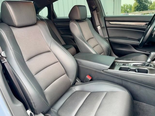 Used 2022 Honda Accord Sport image 9