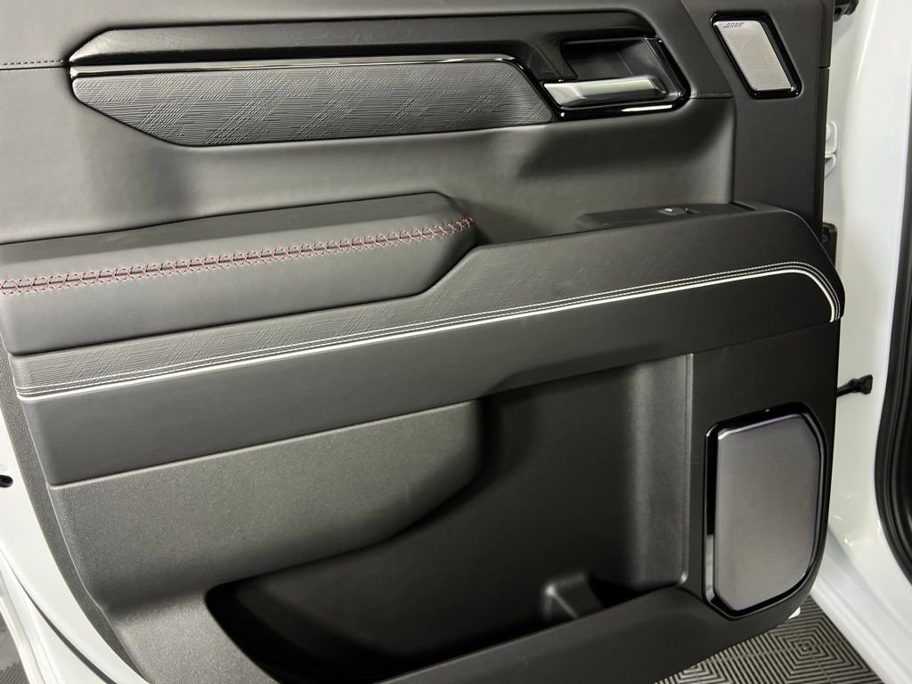 Used 2025 GMC Sierra 1500 AT4X image 26