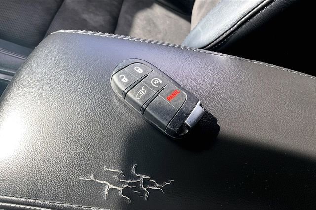 Used 2020 Jeep Grand Cherokee Altitude AWD/4WD image 34