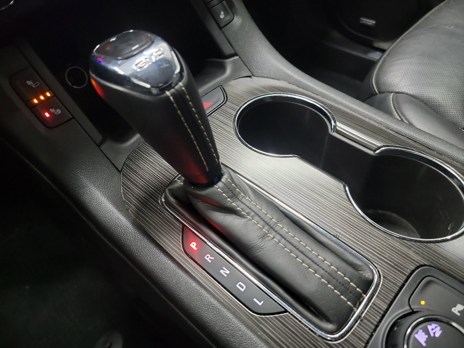 Used 2018 GMC Acadia SLT image 26