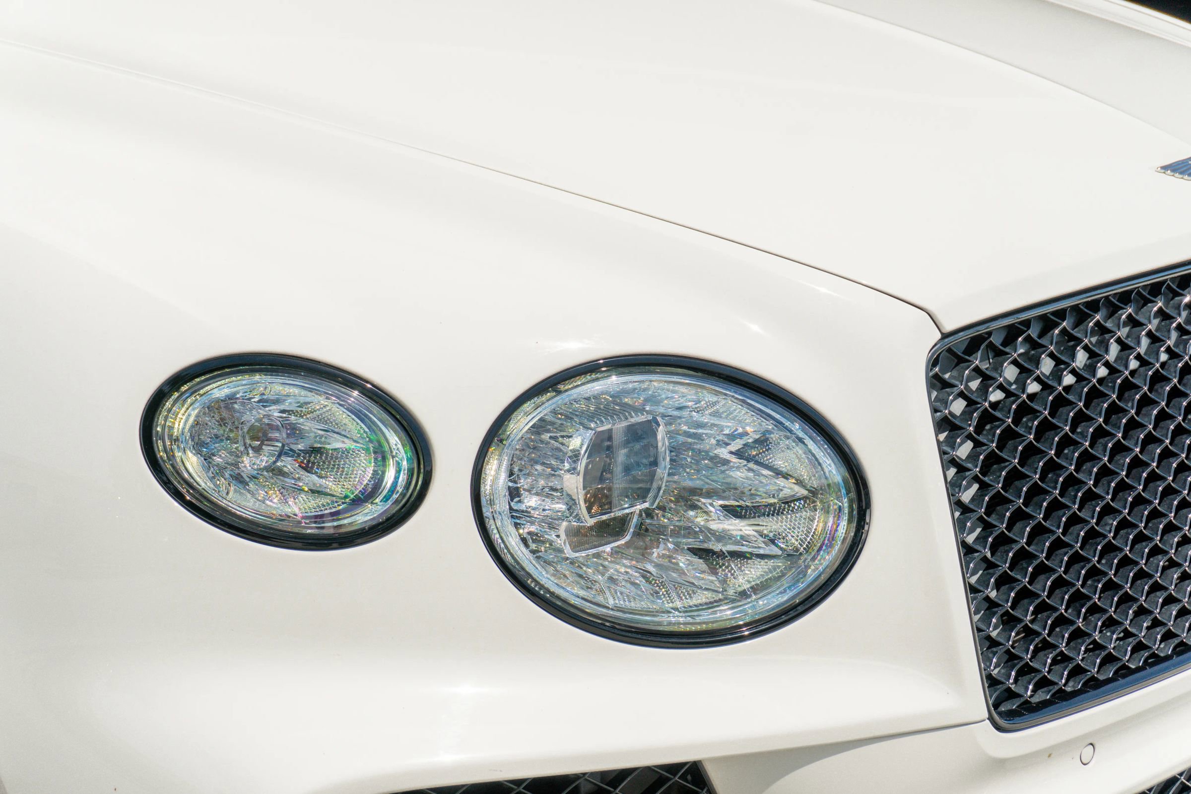 Used 2023 Bentley Bentayga image 31