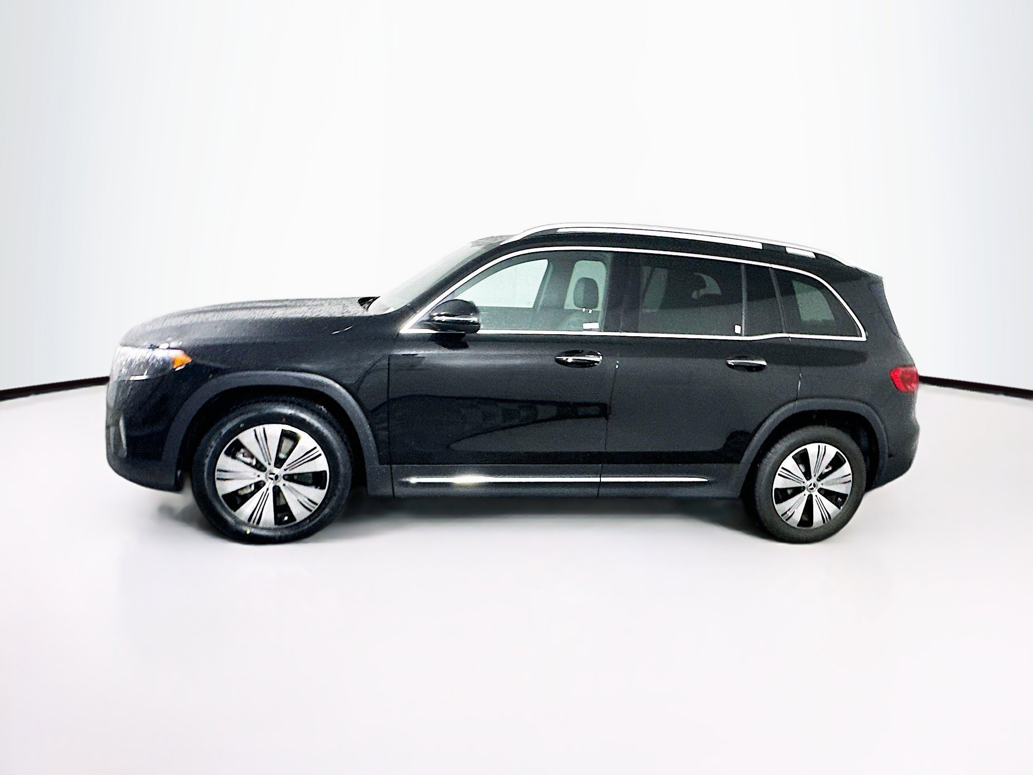 Used 2024 Mercedes-Benz EQB 250+ w/ Winter Package image 4