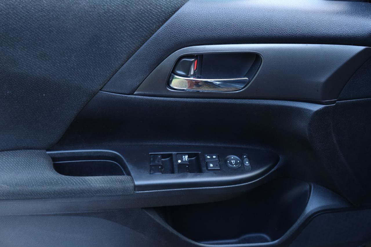 Used 2013 Honda Accord LX image 24