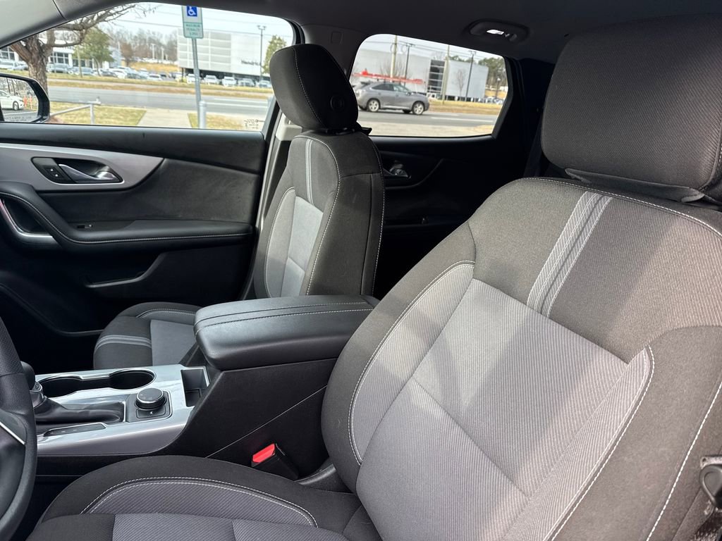 Used 2023 Chevrolet Blazer LT w/ Midnight/Sport Edition image 9