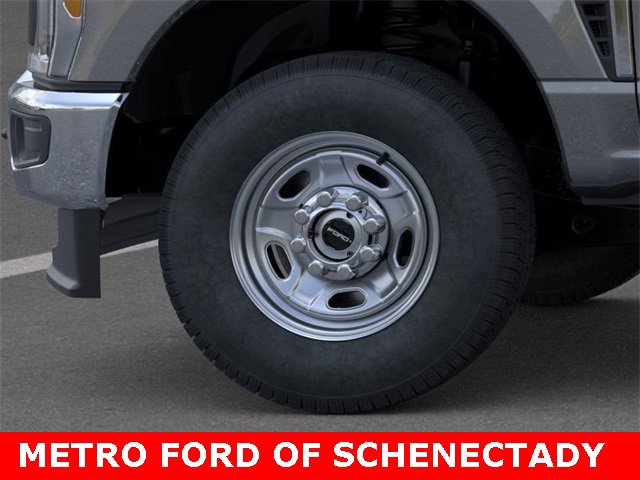 New 2026 Ford F250 XL w/ XL Chrome Package image 19