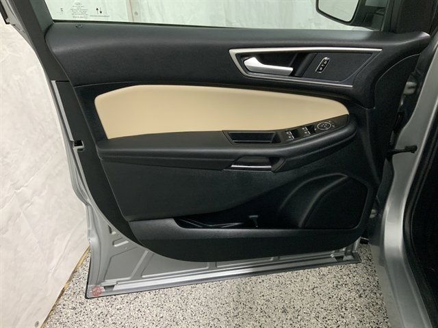 Used 2024 Ford Edge SEL image 17