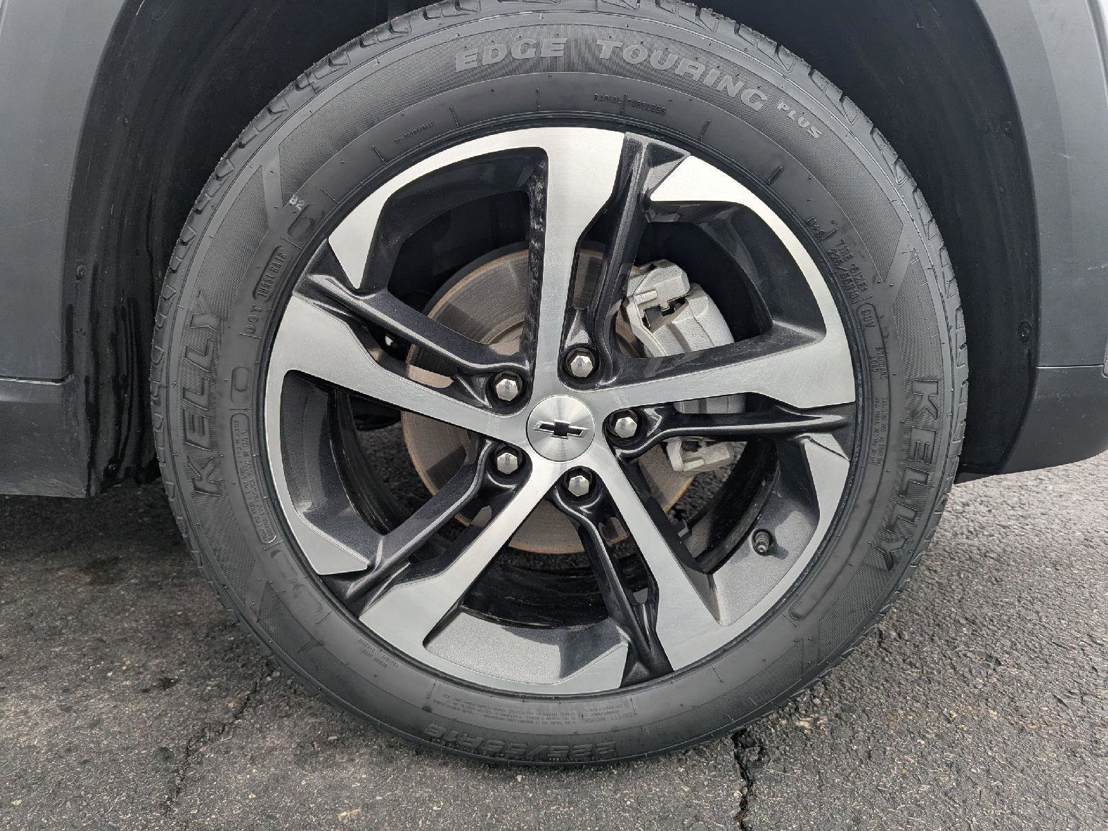 Certified 2024 Chevrolet Trax RS w/ Driver Confidence Package image 9