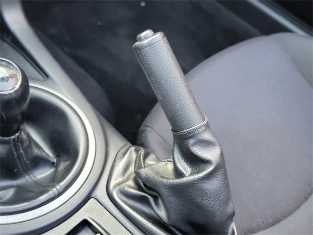 Used 2015 MAZDA MX-5 Miata Sport image 21