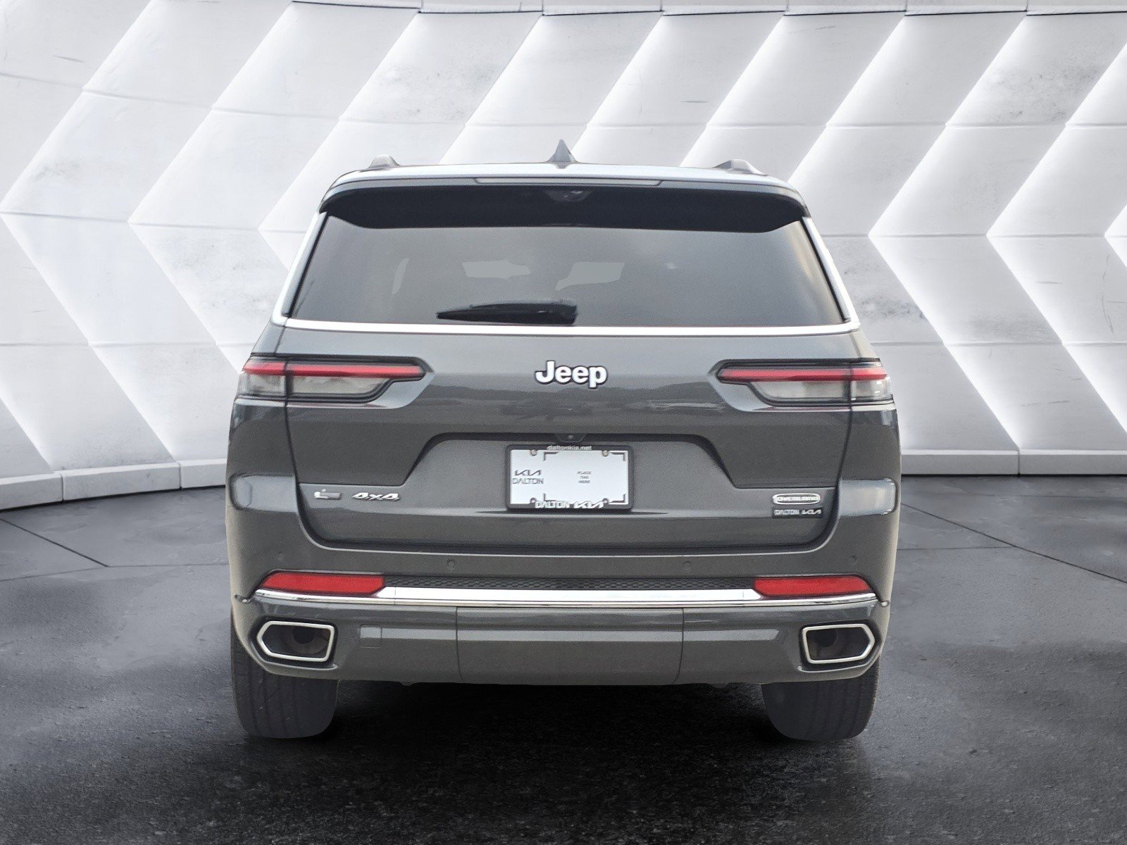 Used 2021 Jeep Grand Cherokee L Overland w/ Luxury Tech Group IV image 4