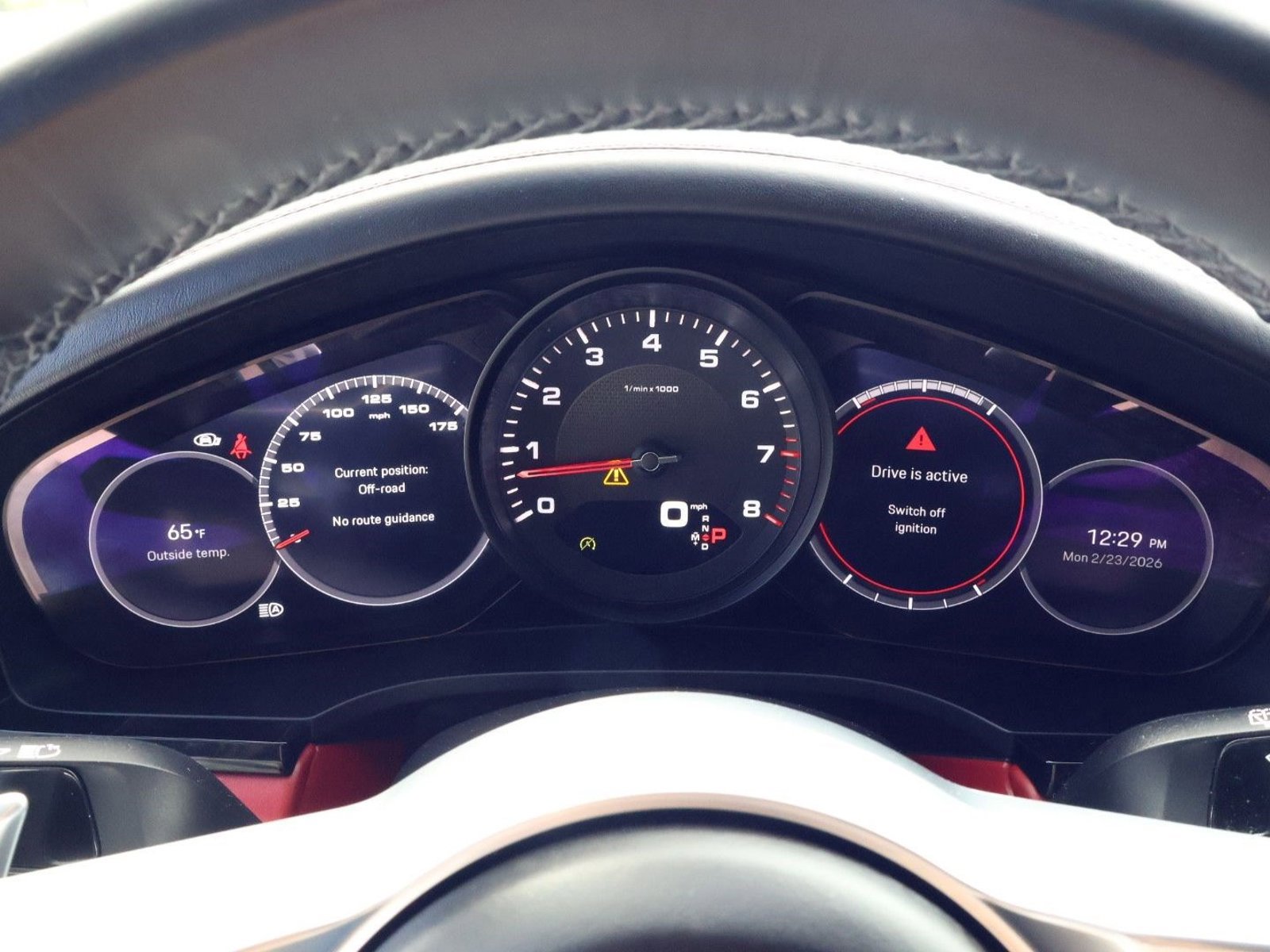 Certified 2023 Porsche Cayenne Platinum Edition w/ Premium Package Plus image 16