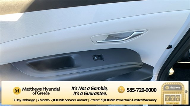 Certified 2025 Hyundai Tucson SE image 18