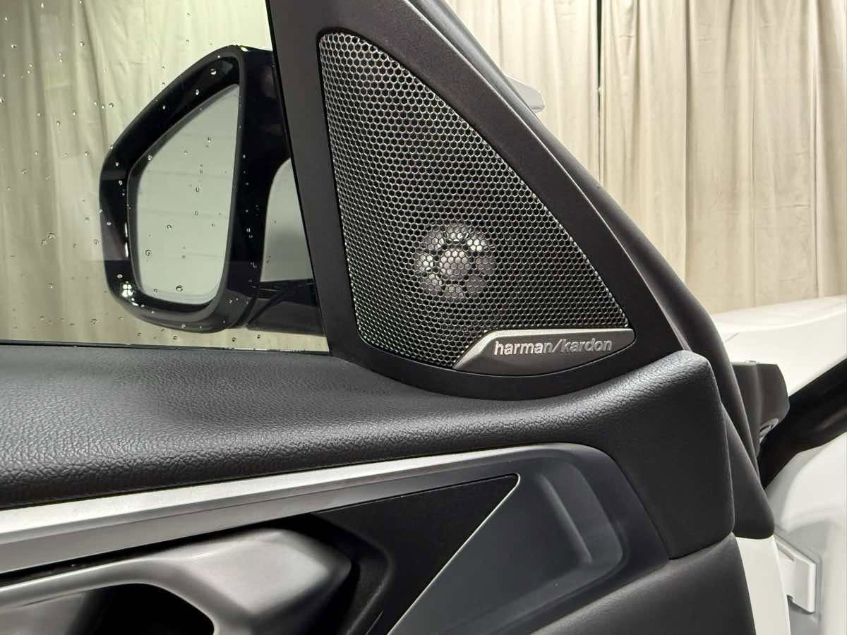Used 2024 BMW M4 Coupe w/ M Driver's Package RWD image 8