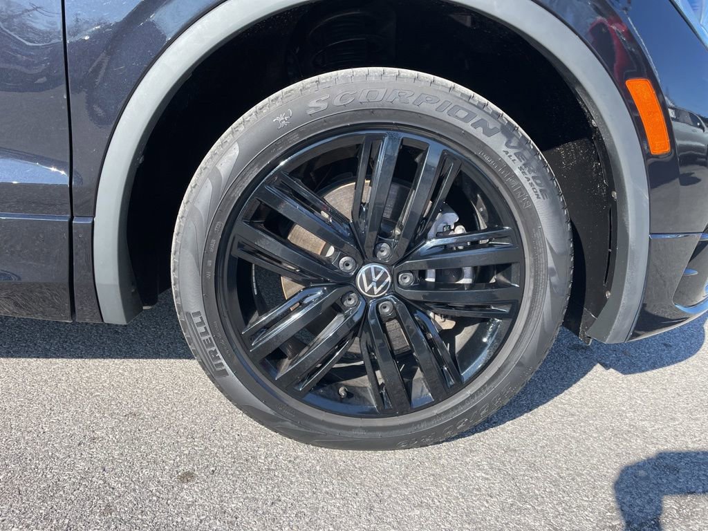 Used 2022 Volkswagen Tiguan SE R-Line image 52