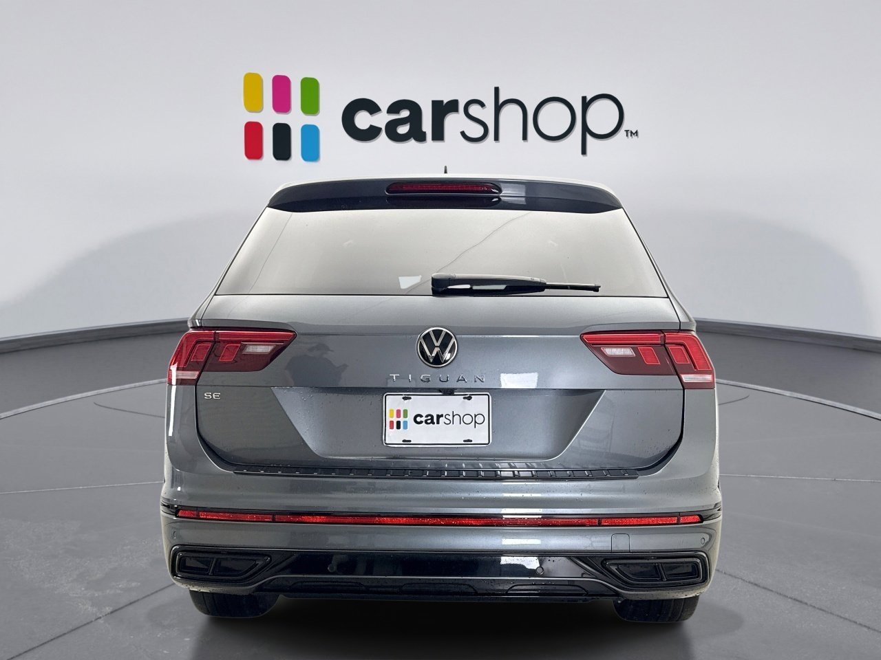 Used 2024 Volkswagen Tiguan SE R-Line FWD image 4
