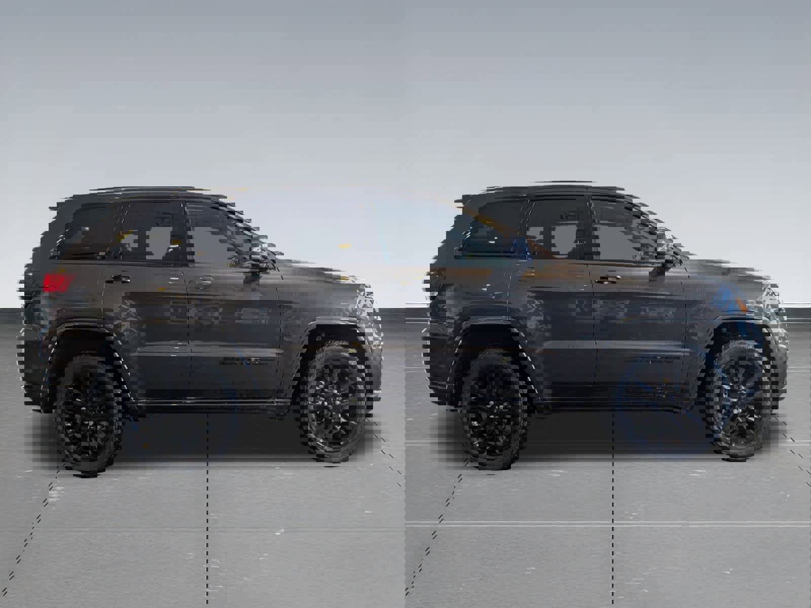 Used 2021 Jeep Grand Cherokee Laredo X image 7