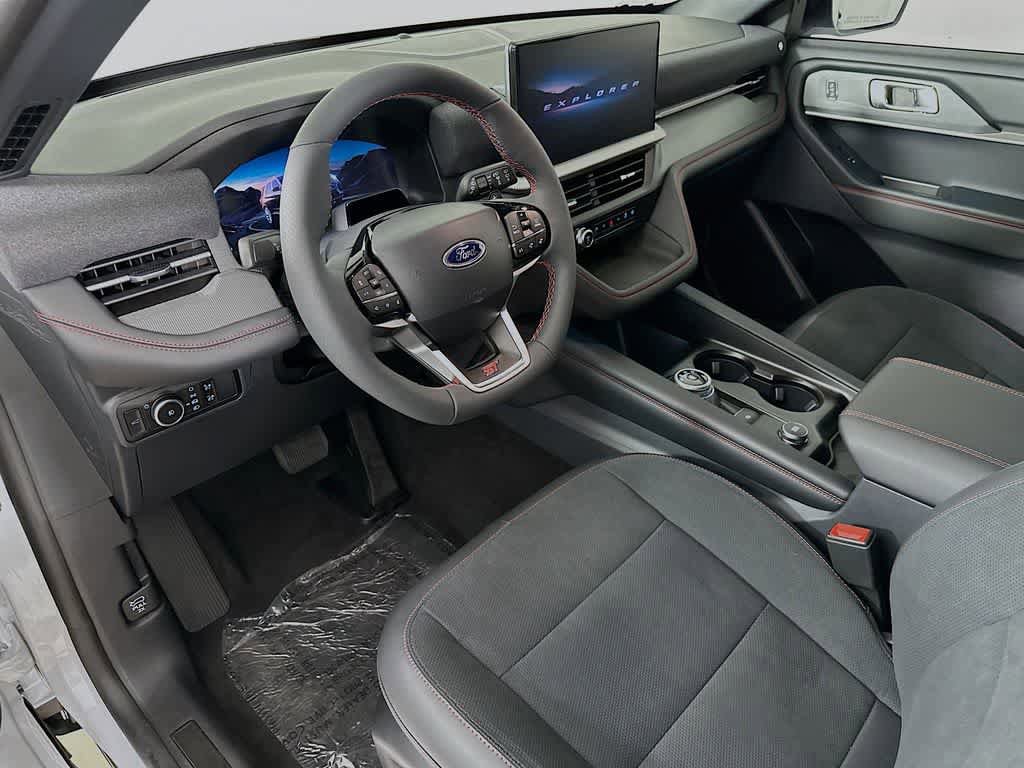 New 2026 Ford Explorer ST RWD image 2