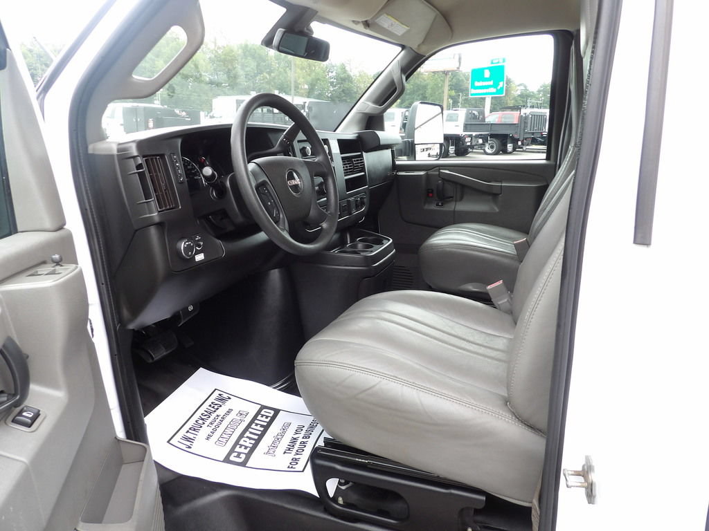 Used 2021 GMC Savana 3500 Extended w/ Power Convenience Package RWD image 15