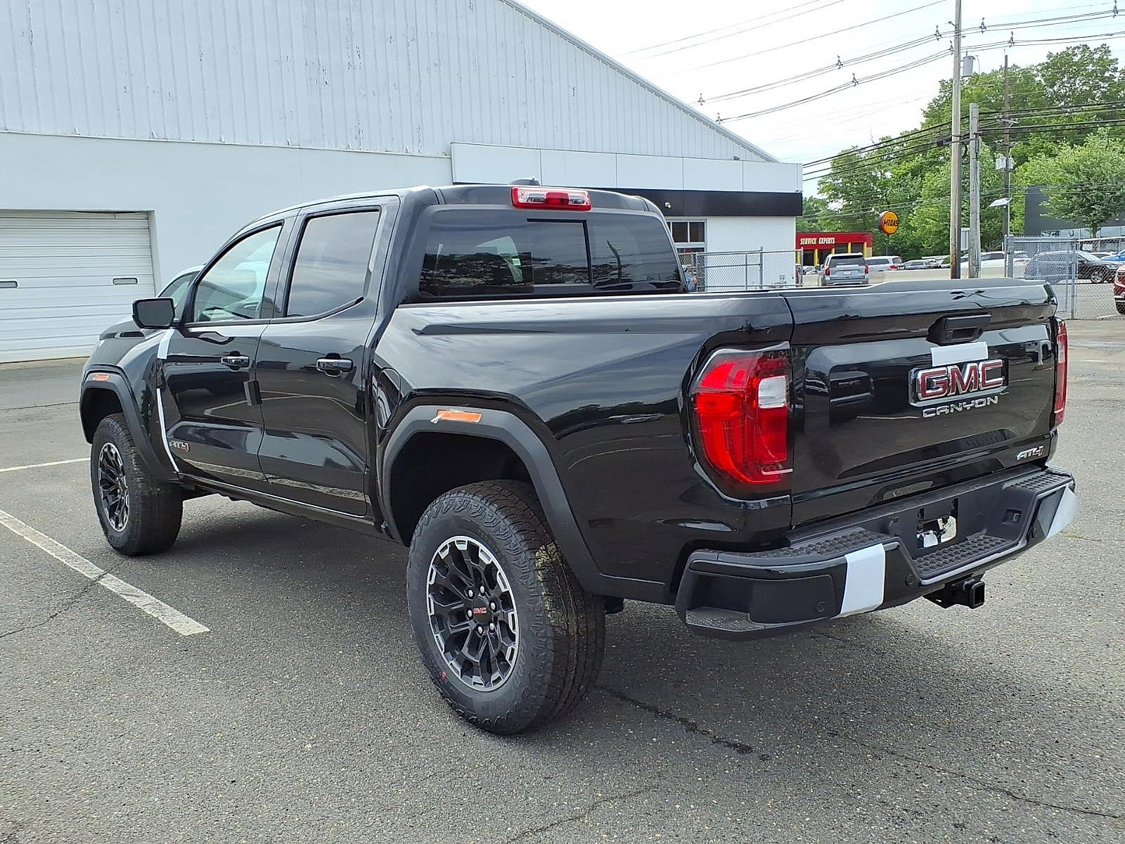 New 2026 GMC Canyon AT4 w/ LPO, Off Road Lift Package AWD/4WD image 4