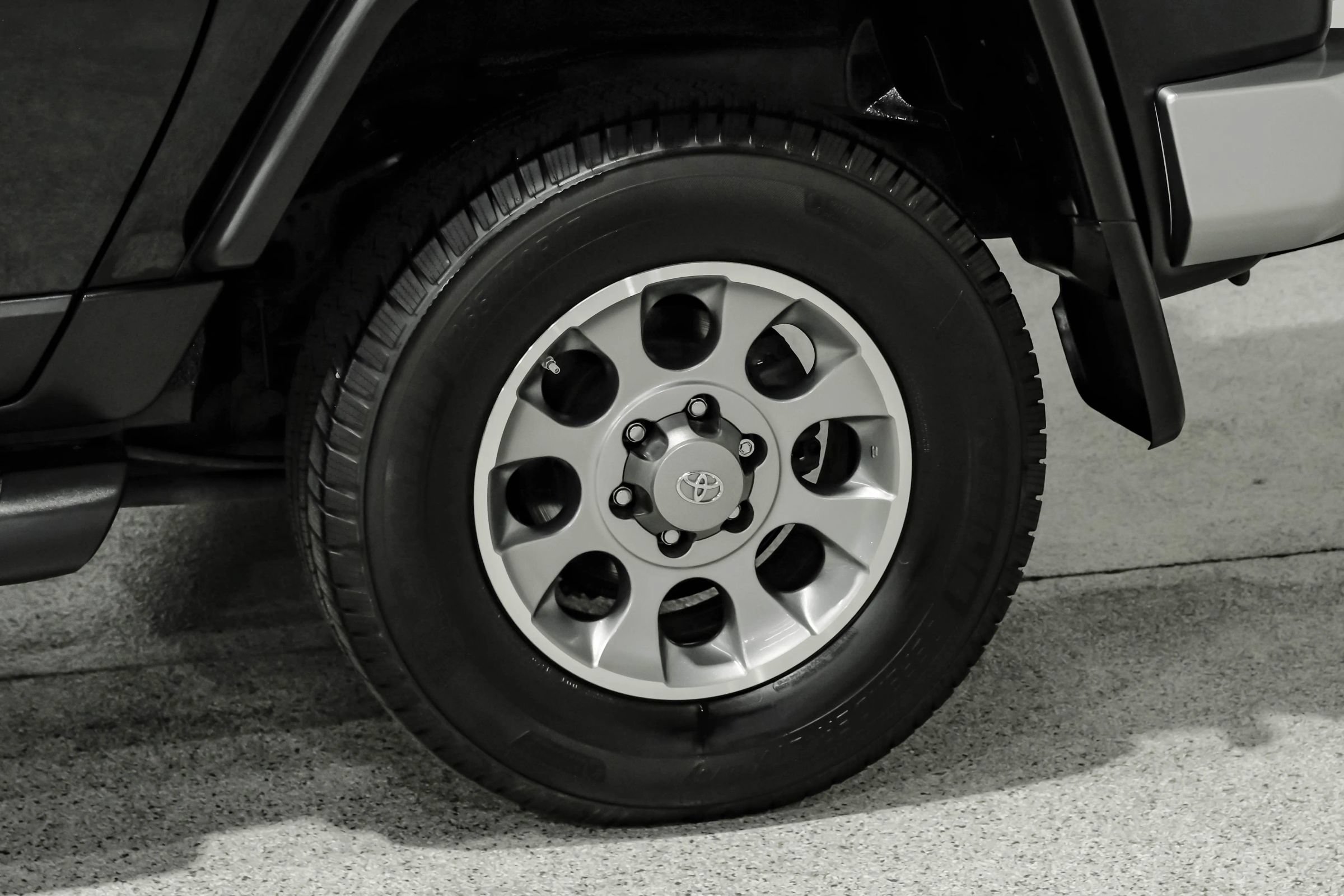 Used 2013 Toyota FJ Cruiser 4WD w/ Upgrade Pkg image 57