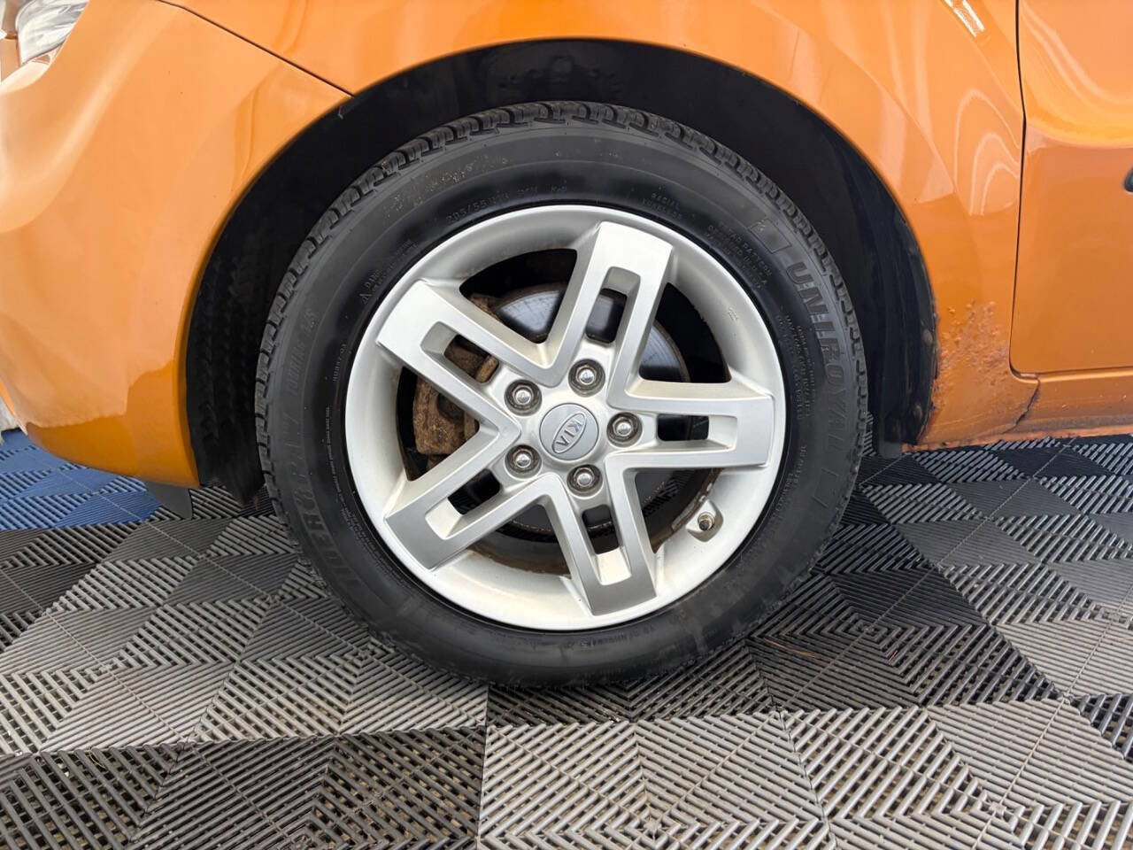 Used 2011 Kia Soul + FWD image 26