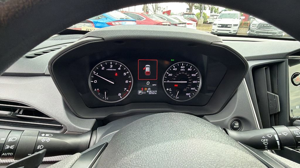 Used 2025 Subaru Crosstrek 2.0i Premium image 29