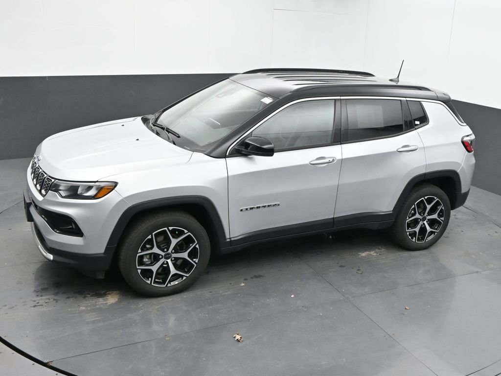 Used 2025 Jeep Compass Limited AWD/4WD image 40