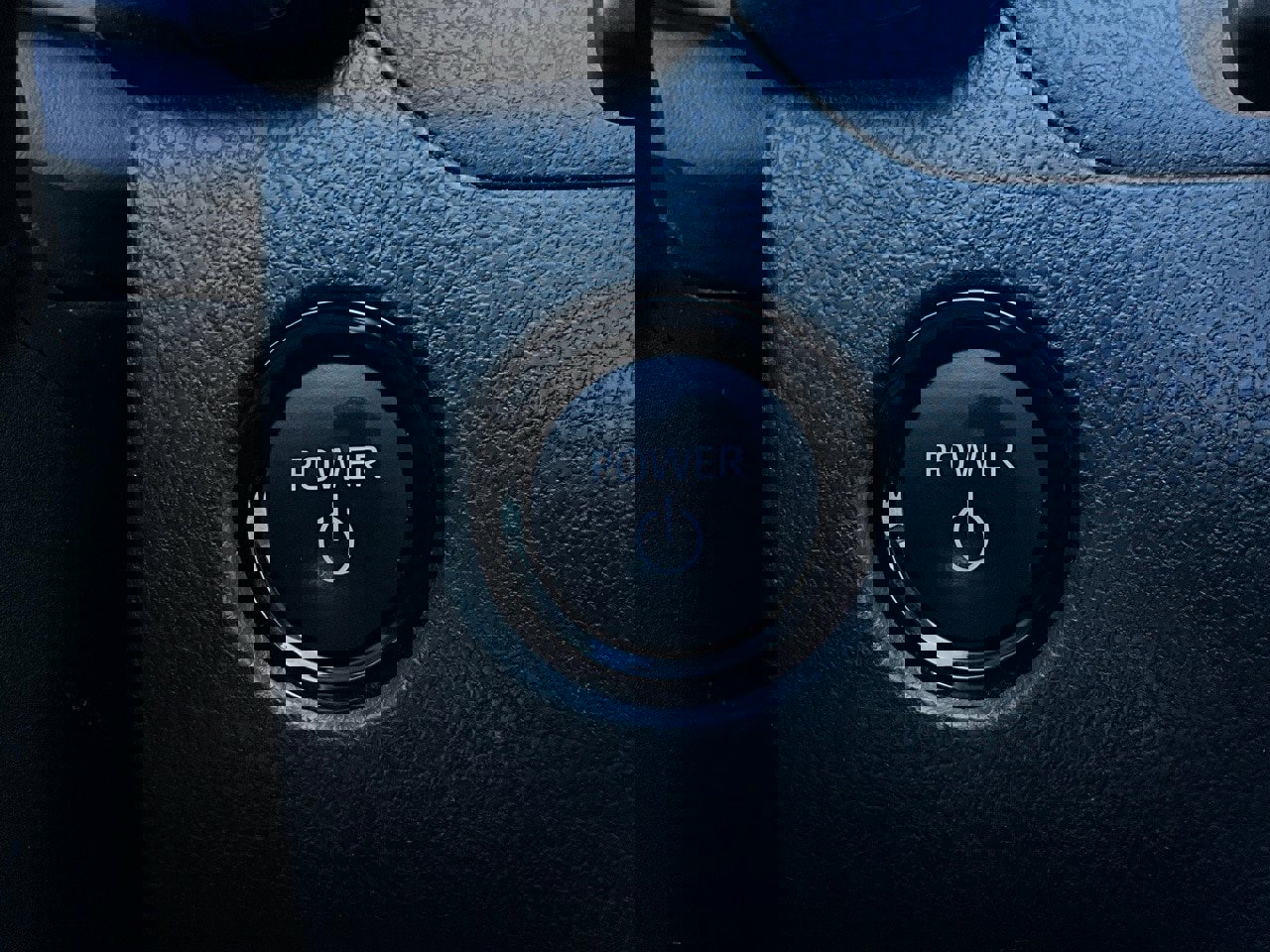 Used 2025 Toyota Camry LE image 27