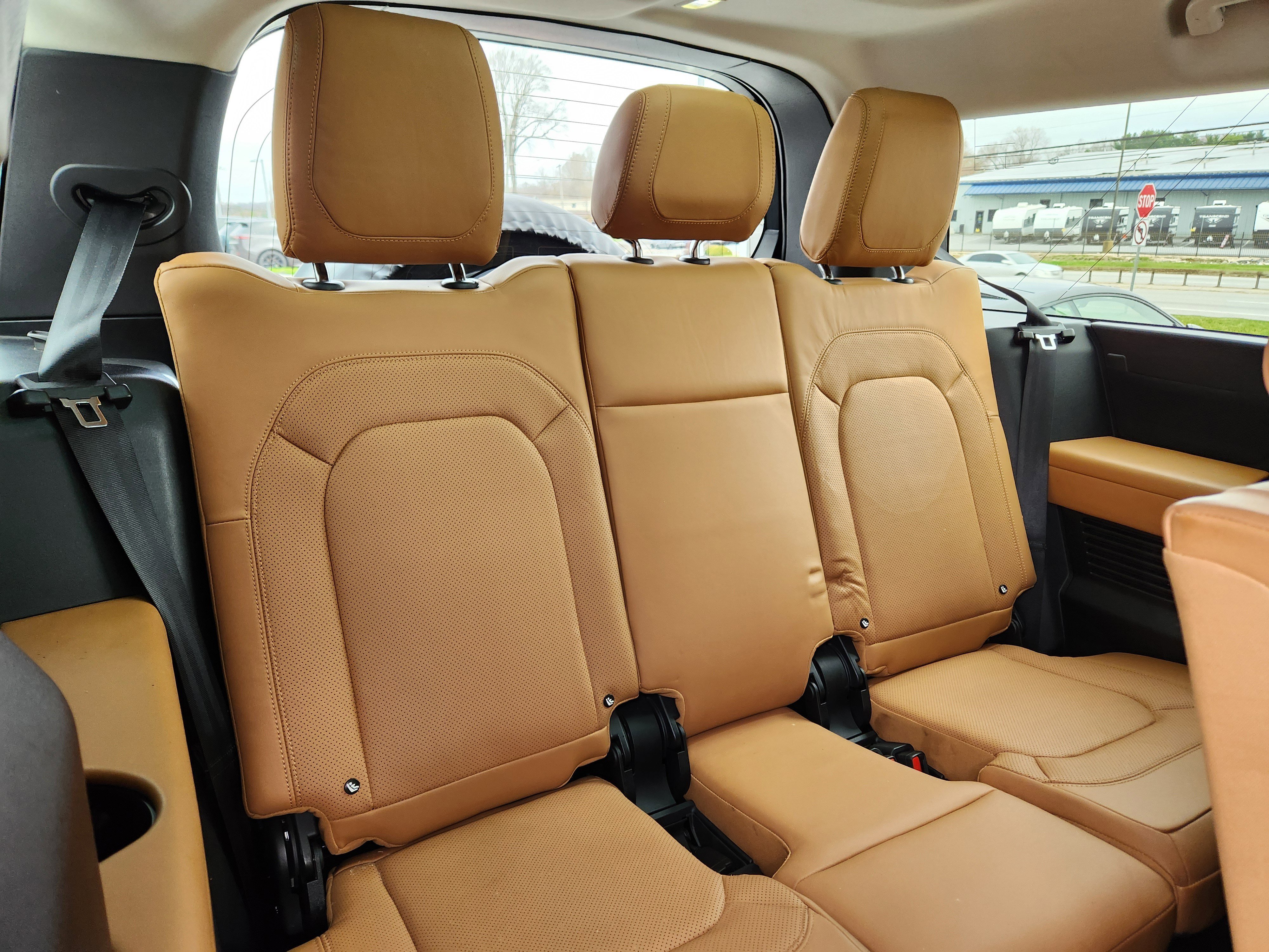 Used 2023 Land Rover Defender 130 First Edition AWD/4WD image 15