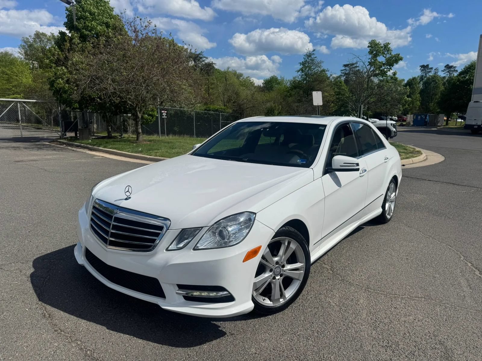 Used 2013 Mercedes-Benz E 350 Sedan image 2