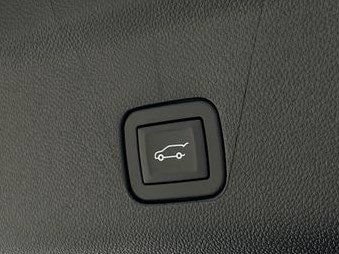 New 2026 Cadillac Escalade ESV Platinum Luxury AWD/4WD image 28