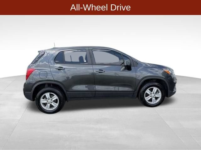 Used 2020 Chevrolet Trax LS w/ Tint and Cruise Package AWD/4WD image 8