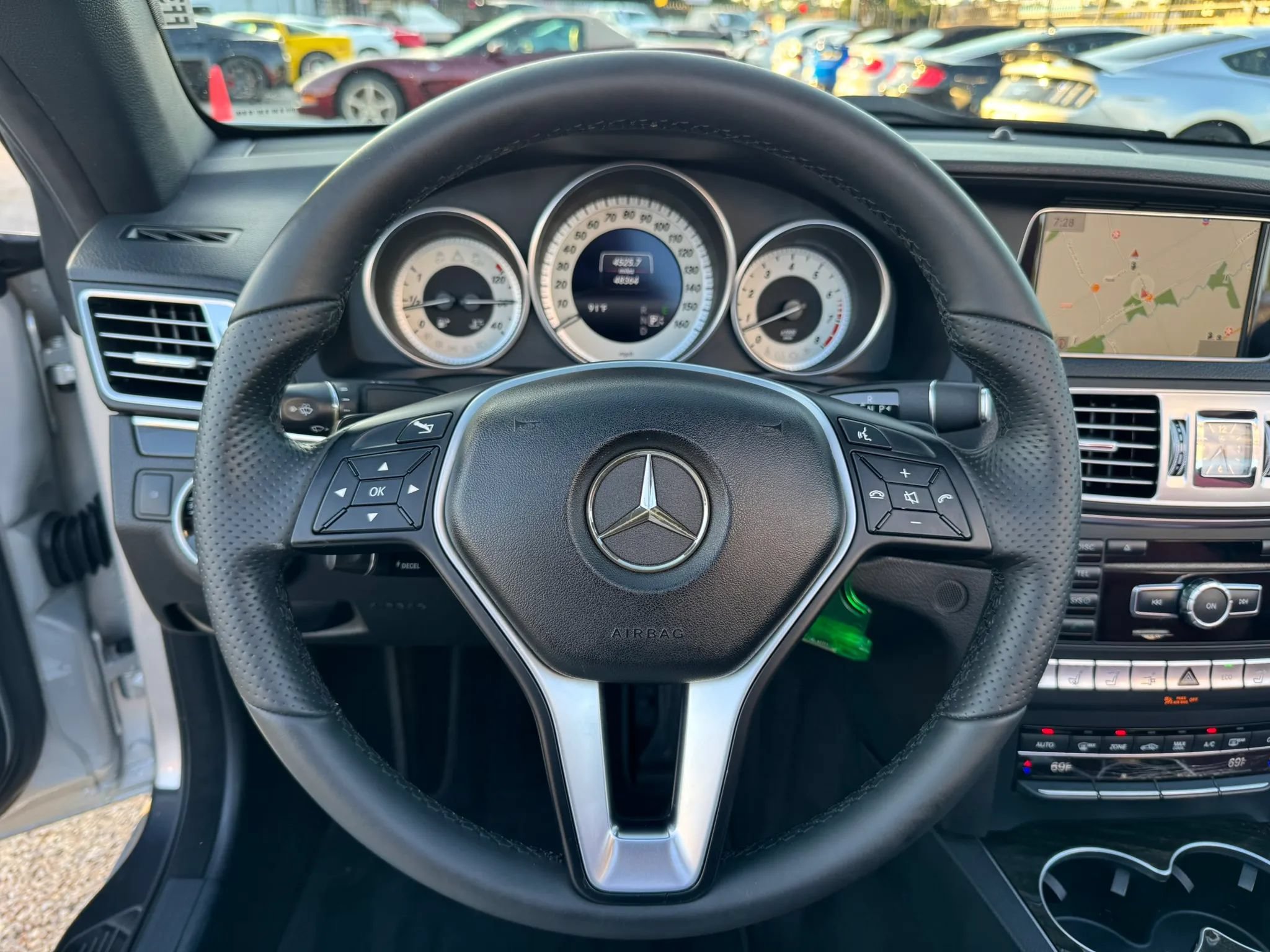 Used 2015 Mercedes-Benz E 400 Cabriolet image 29