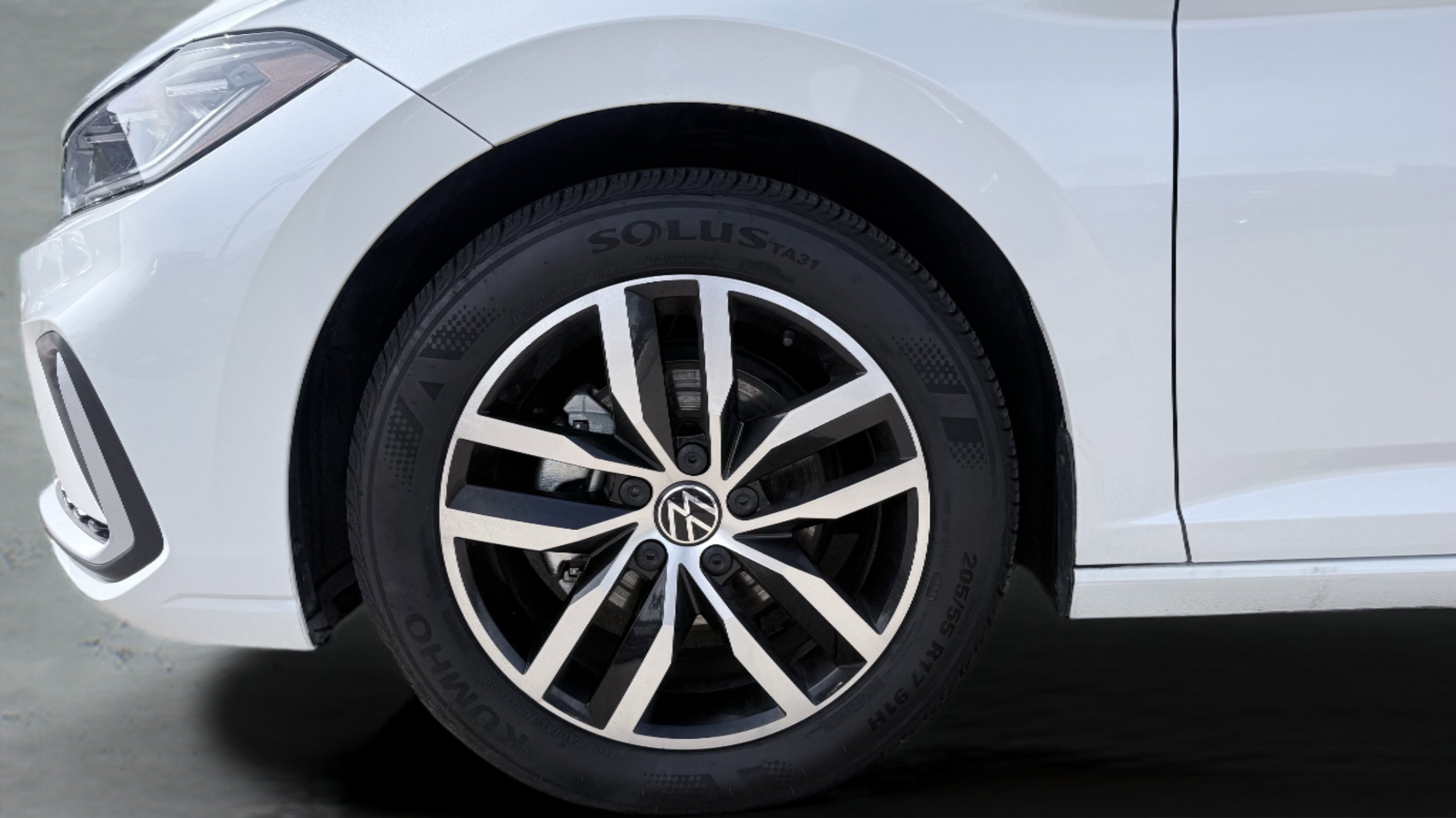 Used 2025 Volkswagen Jetta SE FWD image 16