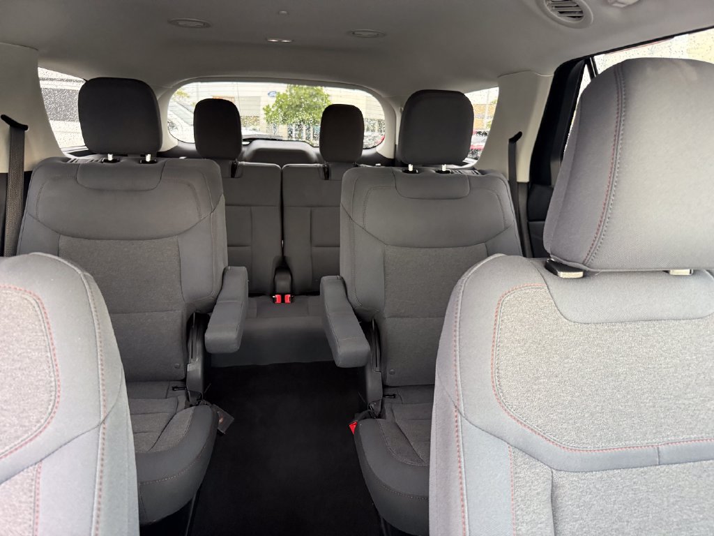 Certified 2025 Ford Explorer Active AWD/4WD image 18
