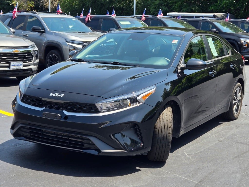 Used 2024 Kia Forte LXS FWD image 4