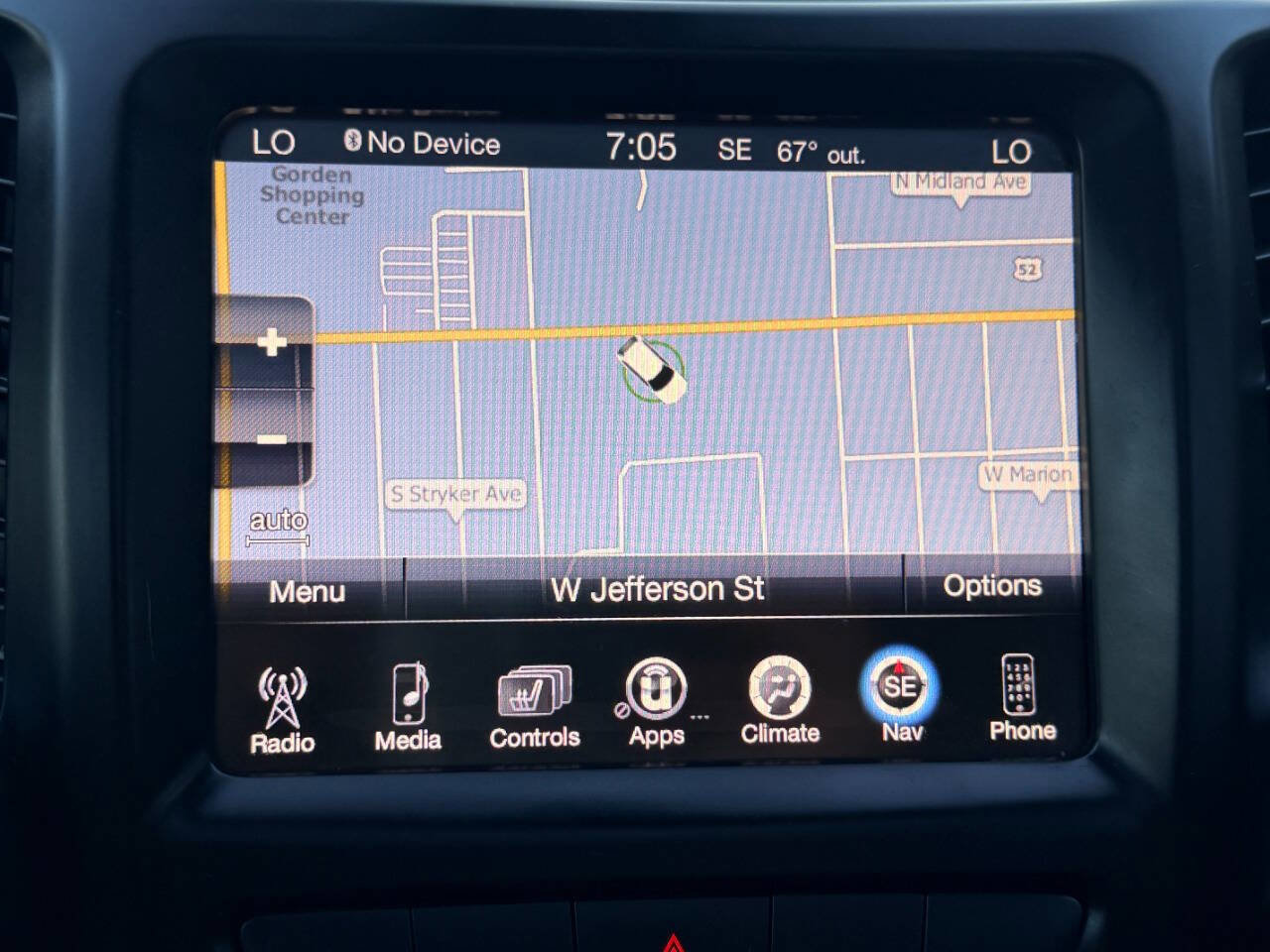 Used 2015 Jeep Cherokee Limited w/ Luxury Group image 47