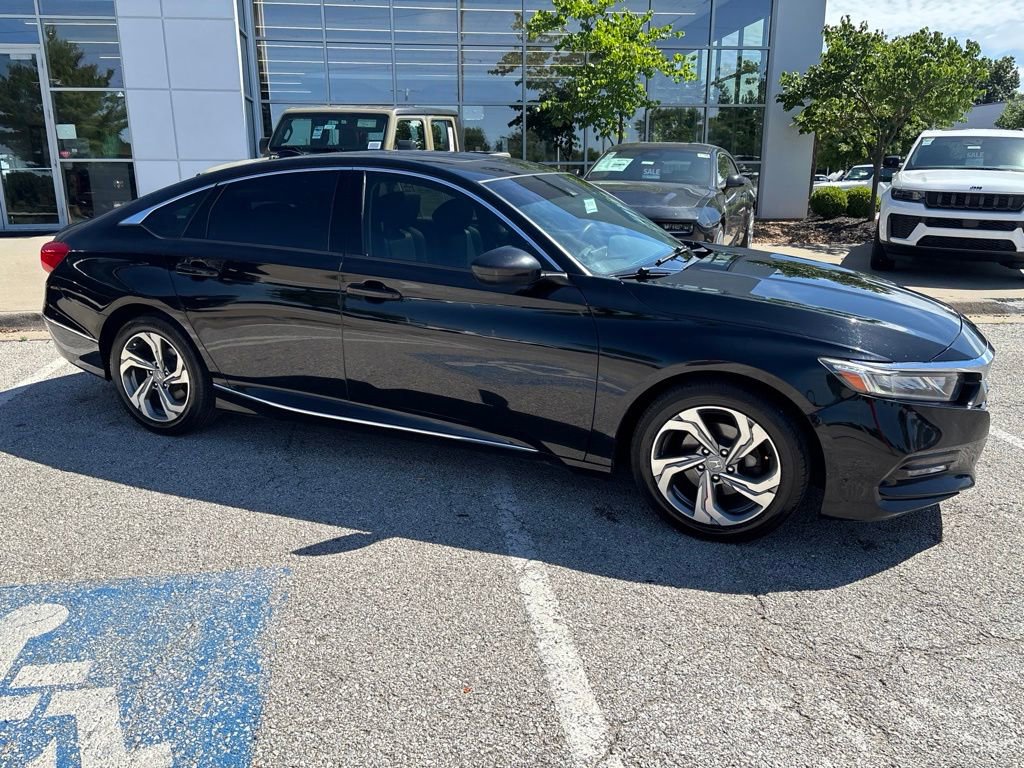 Used 2018 Honda Accord EX image 31