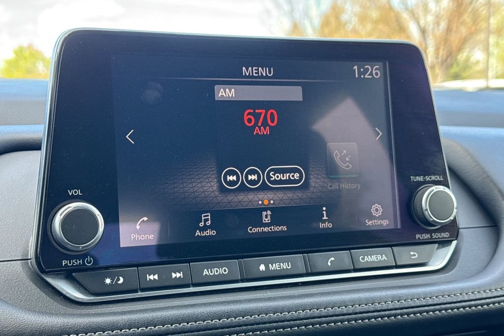 Used 2024 Nissan Rogue S image 18