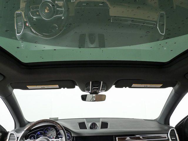 Certified 2022 Porsche Cayenne S image 19