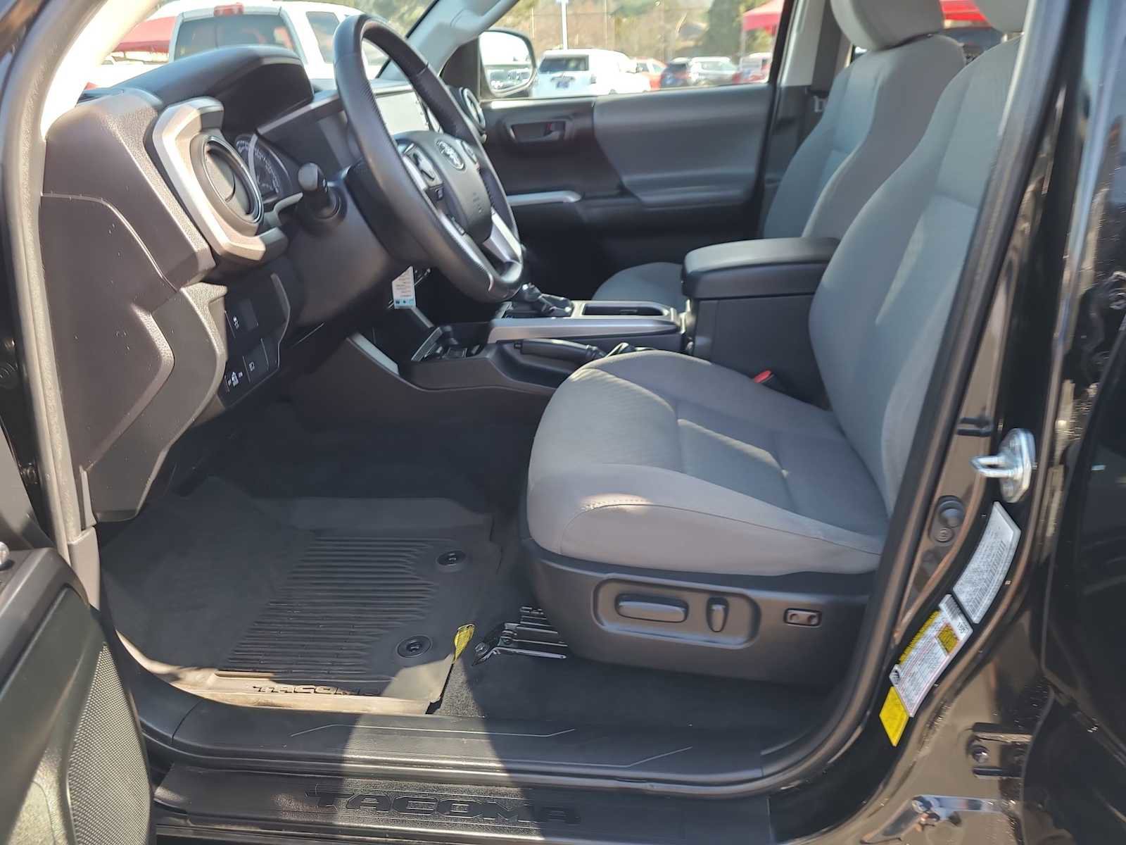 Used 2022 Toyota Tacoma SR5 image 19