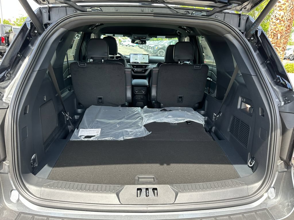 New 2026 Ford Explorer ST-Line w/ ST-Line Street Pack RWD image 21
