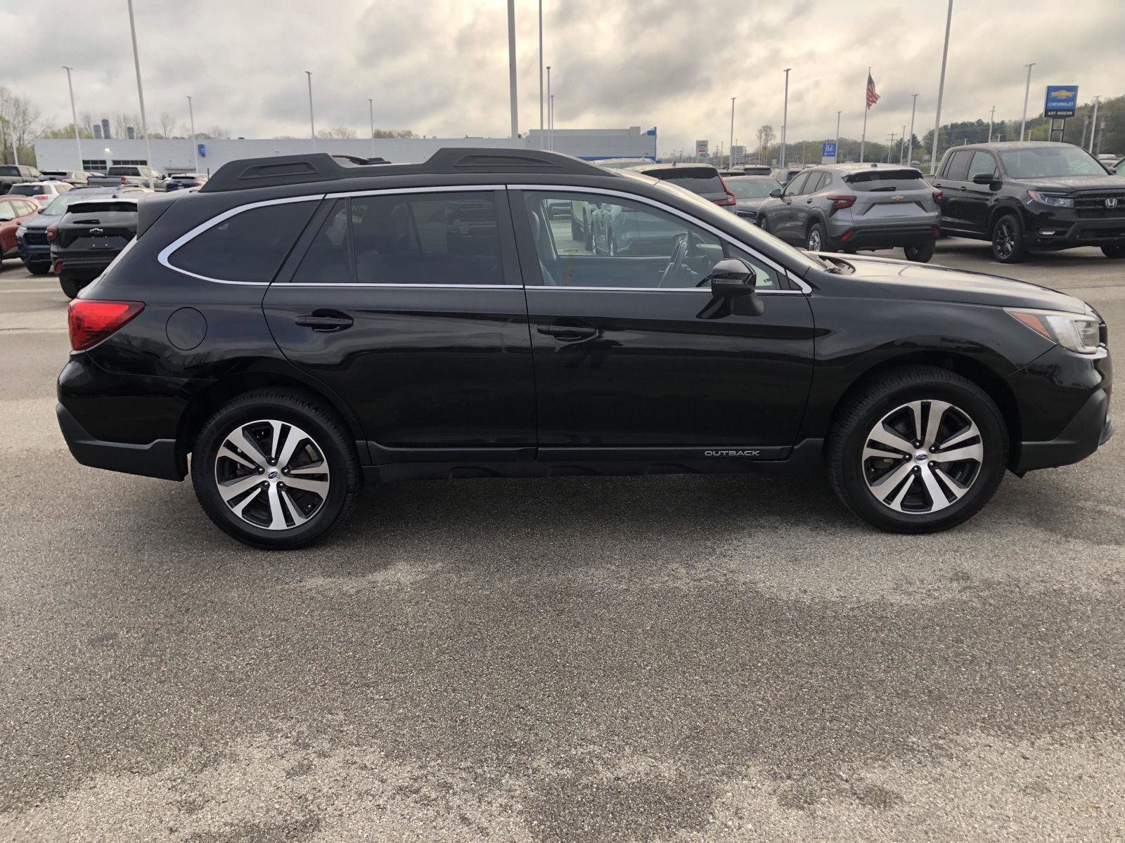 Used 2019 Subaru Outback 2.5i Limited AWD/4WD image 8