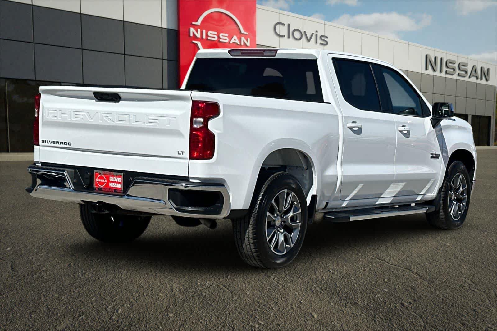 Used 2024 Chevrolet Silverado 1500 LT RWD image 3