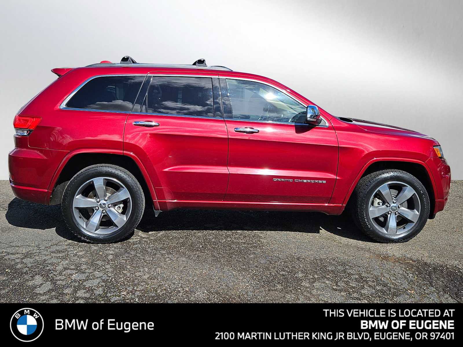 Used 2014 Jeep Grand Cherokee Overland w/ Advanced Technology Group video 2
