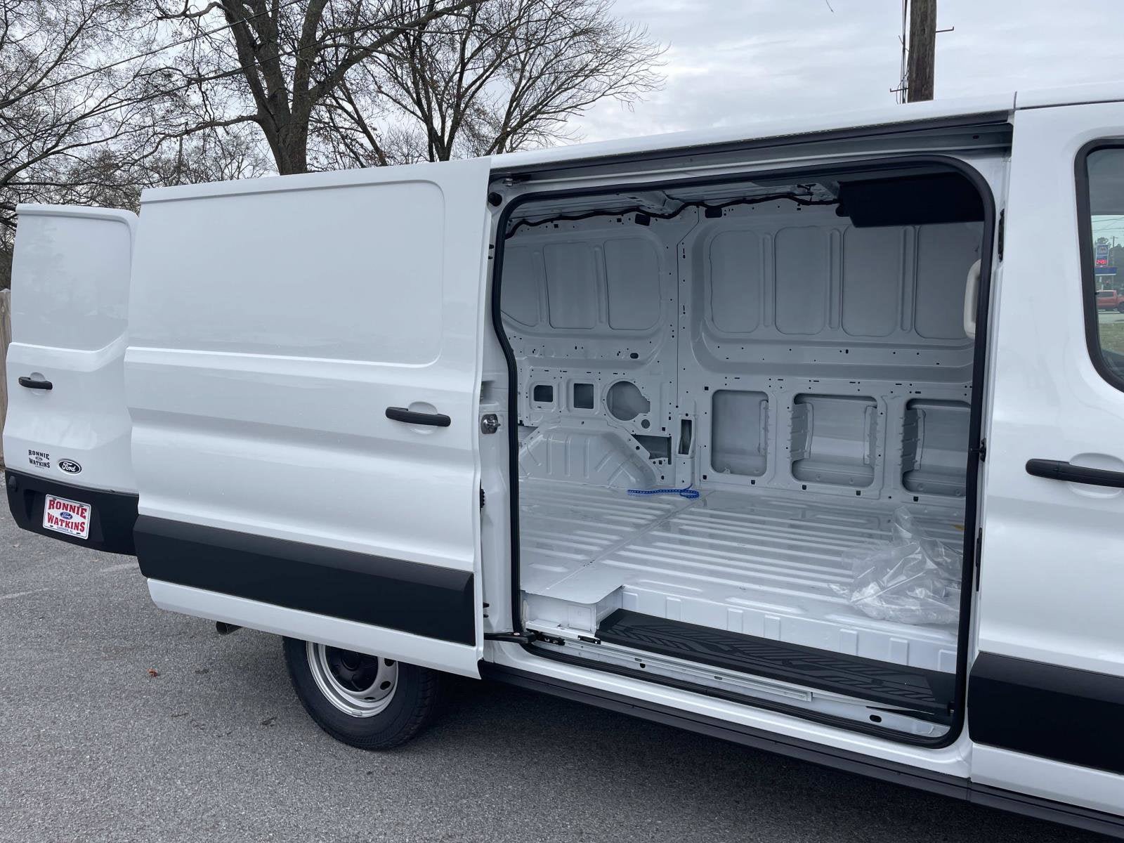 New 2026 Ford Transit 150 Low Roof RWD image 7